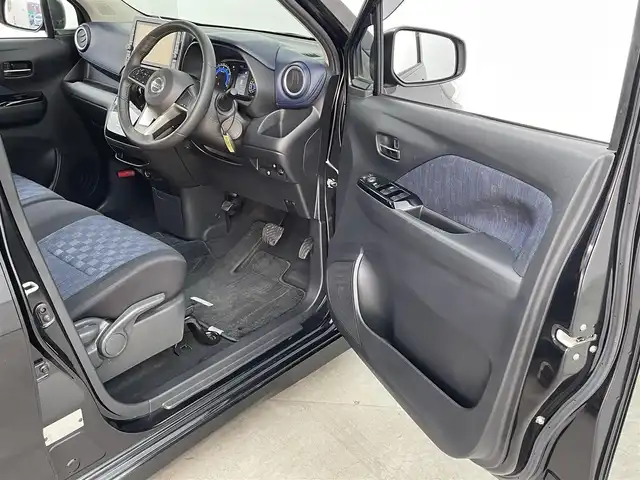 日産 デイズ ハイウェイスターG ターボ 大分県 2021(令3)年 4.2万km ブラック 純正ナビ/（フルセグ/Bluetooth/CD/DVD)/インテリジェントエマージェンシーブレーキ/アラウンドビューモニター/踏み間違い衝突防止アシスト/ハイビームアシスト/ステアリングスイッチ/純正アルミホイール/スマートキープッシュスタート/オートライト/LEDヘッドライト/電動格納ミラー