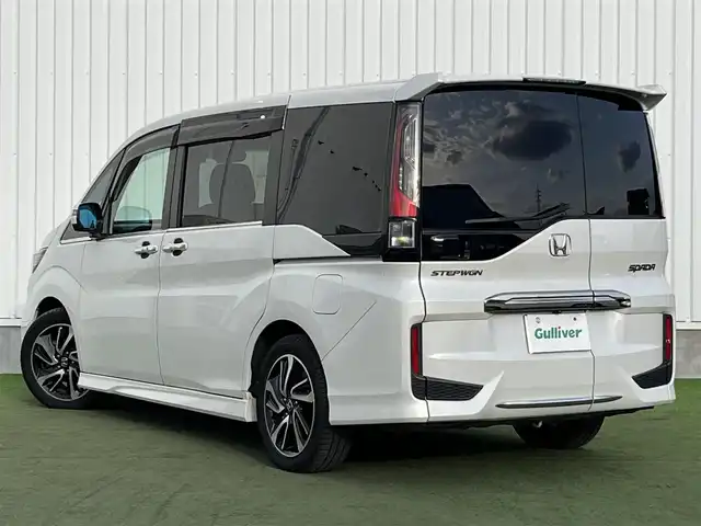 ホンダ ステップワゴン スパーダ クルスピセンシング 香川県 2018(平30)年 9万km プラチナホワイトパール 登録時走行距離：89205km/純正10型ナビ/　CD DVD BT フルセグTV/全方位カメラ/両側パワースライドドア/ホンダセンシング/レーダークルーズコントロール/レーンキープアシスト/LEDヘッドライト/オートライト/フォグランプ/横滑り防止装置/アイドリングストップ/ビルトインETC/純正前方ドライブレコーダー/ハーフレザーシート/シートヒーター/革巻きステアリング/ステアリングスイッチ/パドルシフト/プッシュスタート/スマートキー/スペアキー/新車時保証書/ワンオーナー