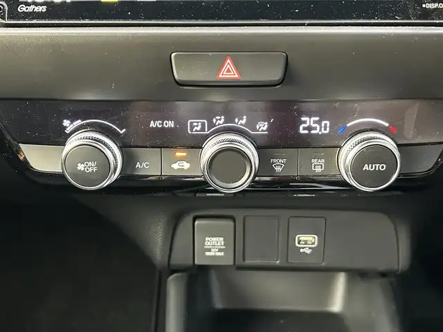ホンダ フィット e:HEVホーム 和歌山県 2021(令3)年 3.5万km クリスタルブラックパール 純正コネクトナビ/フルセグTV/（BT/CD/DVD/USB)/バックカメラ/衝突被害軽減ブレーキ/踏み間違い防止/横滑り防止/レーダークルーズコントロール/前後コーナーセンサー/オートライト/ビルトインETC/前後ドライブレコーダー/ステアリングリモコン/LEDヘッドライト/ヘッドライトレベライザー/ハーフレザーシート/プッシュスタート/電格ミラー/純正フロアマット/ドアバイザー