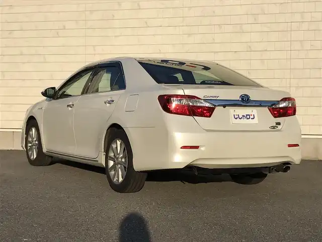 トヨタ カムリ ハイブリット Gパッケージ 栃木県 2012(平24)年 9.9万km ホワイトパールクリスタルシャイン 株)IDOMが運営する【じしゃロン小山店】の自社ローン専用車両になります。こちらは現金またはオートローンご利用時の価格です。自社ローンご希望の方は別途その旨お申付け下さい//ワンオーナー/禁煙車/社外フルセグナビ/（CD/DVD/AM/FMラジオ）/(Bluetooth)/スマートキー/プッシュスタート/バックカメラ/ＥＴＣ/パワーシート/ステアリングリモコン/電動格納ドアミラー/パワーウインドウ/防眩ミラー/オートライト