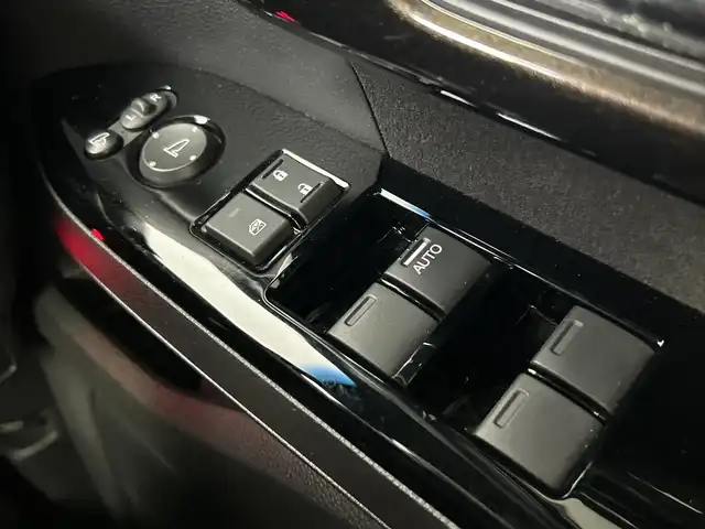 ホンダ Ｎ ＢＯＸ カスタム G L ターボ ホンダセンシング 愛知県 2019(令1)年 4.3万km クリスタルブラックパール 禁煙車/純正8インチナビ/（AM/FM/フルセグTV/Bluetooth/CD/DVD）/シーケンシャルウィンカー/バックカメラ/ホンダセンシング/・衝突軽減ブレーキ/・アダプティブクルーズコントロール/・オートマチックハイビーム/・レーンキープアシスト/・誤発進抑制機能/・標識認識機能/ETC/ドライブレコーダー/パドルシフト/ハーフレザーシート/純正15インチアルミホイール/プッシュスタート/スマートキー/純正フロアマット/LEDヘッドライト/オートライト/フロントフォグランプ/ドアバイザー/電動格納ミラー