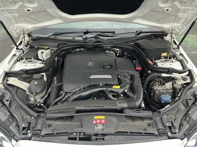 メルセデス・ベンツ Ｅ２５０ ワゴン アバンギャルド 愛知県 2013(平25)年 6.9万km ポーラホワイト /禁煙車/正規ディーラー車//メーカーナビ・フルセグTV//バックカメラ/ETC//前後ドライブレコーダー//パノラミックスライディングルーフ//黒レザーシート//前席パワーシート//電動格納ウィンカーミラー//レーダーセーフティパッケージ//プリセーフブレーキ//アテンションアシスト//ブラインドスポット//レーンキープアシスト//パークトロニック//ディストロニックプラス//全席シートヒーター//パワーバックドア//ルーフレール//パドルシフト//ステアリングスイッチ//プッシュスタート//純正18インチアルミ//純正フロアマット//純正ドアバイザー//新車保証書/取扱説明書//スペアキー