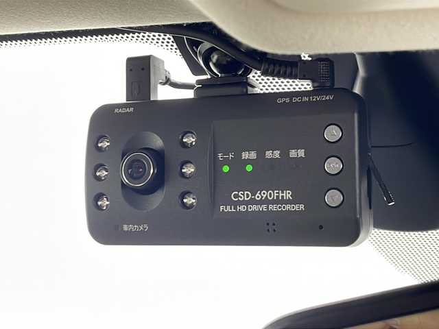 レクサス ＩＳ 300h バージョンL 愛知県 2017(平29)年 9万km ソニッククォーツ 純正10.3型メモリナビ/フルセグTV/CD/DVD(BluRay/BT/USB/AUX/AM/FM/バックカメラ/サンルーフ/レザーシート/シートヒーター＆ベンチレーション　D/N席/パワーシート　D/N席　メモリ付きD席/ビルトインETC2.0 /ドライブレコーダー　/パドルシフト/革巻きステアリング/ステアリングスイッチ/プリクラッシュセーフティ/レーンディパーチャーアラート/BSM/レーダークルーズコントロール/クリアランスソナー/電動サンシェード/LEDオートヘッドライト/プッシュスタート/スマートキー/横滑り防止/ISOFIX/電動格納ミラー/純正フロアマット/純正ドアバイザー/RAYS製18インチAW