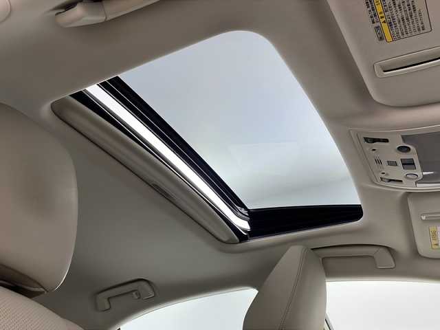 レクサス ＩＳ 300h バージョンL 愛知県 2017(平29)年 9万km ソニッククォーツ 純正10.3型メモリナビ/フルセグTV/CD/DVD(BluRay/BT/USB/AUX/AM/FM/バックカメラ/サンルーフ/レザーシート/シートヒーター＆ベンチレーション　D/N席/パワーシート　D/N席　メモリ付きD席/ビルトインETC2.0 /ドライブレコーダー　/パドルシフト/革巻きステアリング/ステアリングスイッチ/プリクラッシュセーフティ/レーンディパーチャーアラート/BSM/レーダークルーズコントロール/クリアランスソナー/電動サンシェード/LEDオートヘッドライト/プッシュスタート/スマートキー/横滑り防止/ISOFIX/電動格納ミラー/純正フロアマット/純正ドアバイザー/RAYS製18インチAW