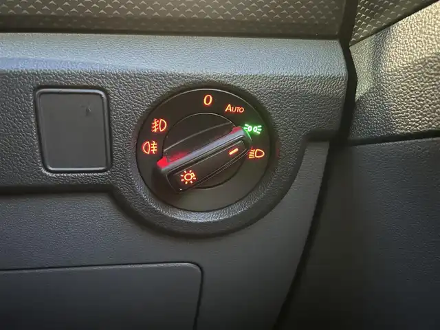 フォルクスワーゲン Ｔ－クロス TSI 1st 石川県 2020(令2)年 2.9万km ディープブラックパールエフェクト ディスカバープロ/純正ナビ/　Bluetooth・CD・DVD・USB・AppleCarPlay・AndroidAuto/フルセグTV/バックカメラ/ETC2.0/ドライブレコーダー/アダプティブクルーズコントロール/ブラインドスポットモニター/ルーフレール/アンチロック・ブレーキ・システム/衝突被害軽減システム/横滑り防止装置/前後コーナーセンサー/盗難防止装置/パーキングアシスト/アイドリングストップ/純正アルミホイール/スマートキー