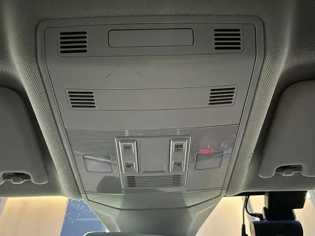 フォルクスワーゲン Ｔ－クロス TSI 1st 石川県 2020(令2)年 2.9万km ディープブラックパールエフェクト ディスカバープロ/純正ナビ/　Bluetooth・CD・DVD・USB・AppleCarPlay・AndroidAuto/フルセグTV/バックカメラ/ETC2.0/ドライブレコーダー/アダプティブクルーズコントロール/ブラインドスポットモニター/ルーフレール/アンチロック・ブレーキ・システム/衝突被害軽減システム/横滑り防止装置/前後コーナーセンサー/盗難防止装置/パーキングアシスト/アイドリングストップ/純正アルミホイール/スマートキー