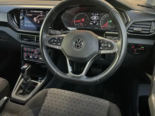 フォルクスワーゲン Ｔ－クロス TSI 1st 石川県 2020(令2)年 2.9万km ディープブラックパールエフェクト ディスカバープロ/純正ナビ/　Bluetooth・CD・DVD・USB・AppleCarPlay・AndroidAuto/フルセグTV/バックカメラ/ETC2.0/ドライブレコーダー/アダプティブクルーズコントロール/ブラインドスポットモニター/ルーフレール/アンチロック・ブレーキ・システム/衝突被害軽減システム/横滑り防止装置/前後コーナーセンサー/盗難防止装置/パーキングアシスト/アイドリングストップ/純正アルミホイール/スマートキー