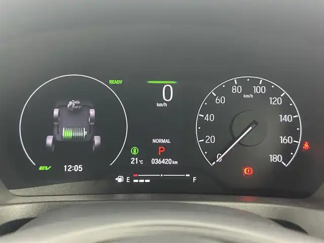 ホンダ ヴェゼル ハイブリッド e:HEV Z 埼玉県 2021(令3)年 3.7万km プラチナホワイトパール 純正9型ナビ フルセグ 衝突軽減装置 禁煙車 バックカメラ コーナーセンサー LEDヘッド レーダークルーズ スマートキー ハーフレザーシート 前席シートヒーター ドラレコ 純正アルミ 純正オーディオ ウィンカーミラー ETC 電動格納ミラー ETC プッシュスタート