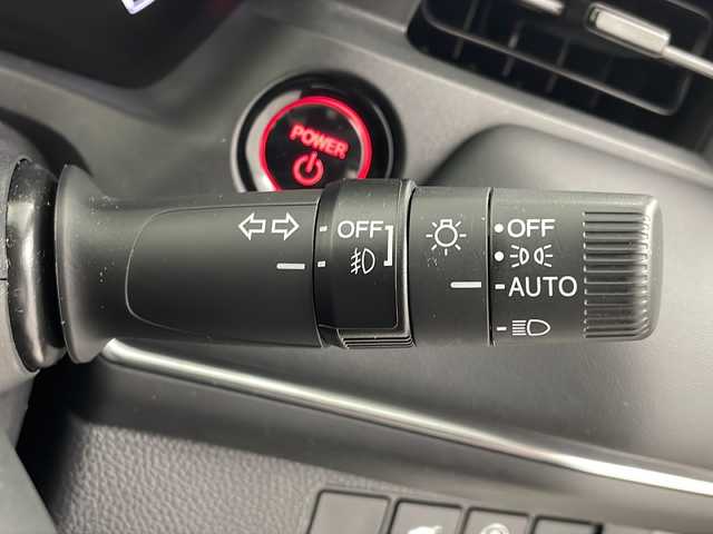ホンダ ヴェゼル ハイブリッド e:HEV Z 岐阜県 2024(令6)年 1.3万km プラチナホワイトパール ホンダセンシング/衝突軽減ブレーキ/誤発進抑制機能（前方・後方）/近距離衝突軽減ブレーキ/歩行者事故低減ステアリング/路外逸脱抑制機能/渋滞追従機能付きアダプティブクルーズコントロール/車線維持支援システム/先行車発進お知らせ機能/標識認識機能/オートハイビーム/純正ナビ/ステアリングヒーター/ワイヤレス充電/前後ドライブレコーダー/ビルトインETC/ブラインドスポットモニター/パワーバックドア/前席シートヒーター/スマートキー