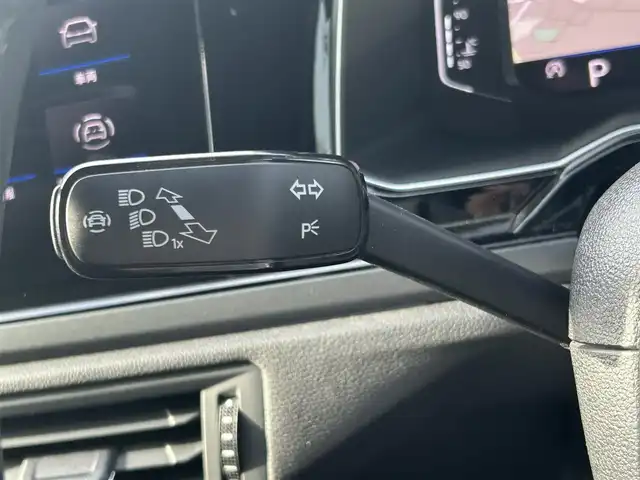 フォルクスワーゲン ＶＷ ポロ TSI Rライン 福島県 2022(令4)年 1.7万km リーフブルーメタリック 純正ナビゲーション/【BT】/リビューカメラ/ビルトインETC/ドライブレコーダー/レーンキープアシストシステム（Lane Assist）/プリクラッシュブレーキシステム（Front Assist）/ドライバー疲労検知システム/（Fatigue Detection System）/パークディスタンスコントロール（フロント・リア）/レーンチェンジアシスト/同一車線内全車速運転支援システム/駐車支援システム/プロアクティブオキュパントプロテクション/ブラインドスポットモニター/ステアリングリモコン/LEDオートライト/LEDフォグランプ/置くだけ充電/純正フロアマット
