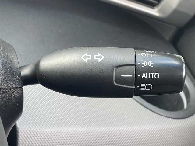 ホンダ フリード ハイブリット ジャストセレクション 兵庫県 2014(平26)年 7.4万km プレミアムスパークルブラックパール (株)IDOMが運営する【じしゃロン神戸名谷店】の自社ローン専用車両になりますこちらは現金またはオートローンご利用時の価格です。自社ローンご希望の方は別途その旨お申付け下さい。/両側パワースライドドア/クルーズコントロール/純正メモリナビ【VXM-155VSi】/(DVD/ワンセグTV/Bluetooth)/ステアリングスイッチ/バックカメラ/ビルトインETC/前方ドライブレコーダー/横滑り防止機能/スマートキー/HIDヘッドライト/ウィンカーミラー/スタッドレスタイヤ積込/新車時保証書/取扱説明書