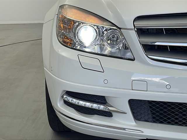 メルセデス・ベンツ Ｃ２００ CGI Bエフィシェンシー 栃木県 2010(平22)年 10万km 白 純正ナビ/AM FM CD ワンセグTV/ETC/ドライブレコーダー/オートライト/オートエアコン/コーナーセンサー/純正アルミホイール/純正マット/電動格納ミラー/プッシュスタート/スマートキー×2