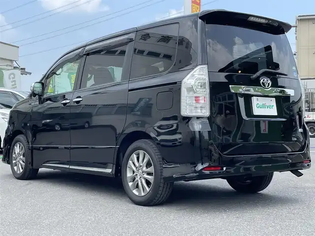 トヨタ ヴォクシー ZS 煌Ⅱ 千葉県 2012(平24)年 8万km ブラック 純正8インチSDナビ/Bluetooth/バックカメラ/フルセグTV/CD・DVD再生/AM・FMラジオ/ETC/両側パワースライドドア/純正後席モニター/純正16インチアルミホイール/LEDヘッドライト/プッシュスタート/スマートキー/スペアキー/取扱説明書＆保証書