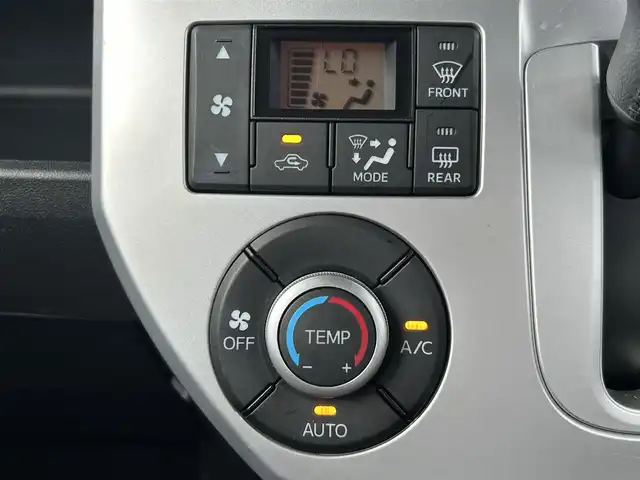 ダイハツ ウェイク G SA 熊本県 2014(平26)年 4.4万km ブラックマイカメタリック 社外メモリナビ（AVN-SZ04iW）/・ＡＭ/ＦＭ/ＣＤ/ＤＶＤ/Ｂｌｕｅｔｏｏｔｈ/・フルセグテレビ/衝突軽減ブレーキ/両側パワースライド/ドライブレコーダー/ETC/ＬＥＤヘッドライト/オートエアコン/オートライト/スマートキー/スペアキー/プッシュスタートボタン/純正15インチアルミホイル/純正フロアマット/保証書