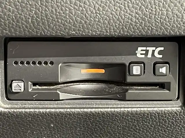 スズキ スイフト HYBRID RS 愛知県 2017(平29)年 5.9万km スーパーブラックパール 純正ナビ/（Bluetooth/AM/FM/フルセグTV/Carplay/CD/DVD）/アラウンドビューモニター/シートヒーター/LEDヘッドライト/ETC/ドライブレコーダー/プッシュスタートボタン/アイドリングストップ/スマートキー/スペアキー1本/純正16インチAW/純正フロアマット