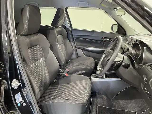 スズキ スイフト HYBRID RS 愛知県 2017(平29)年 5.9万km スーパーブラックパール 純正ナビ/（Bluetooth/AM/FM/フルセグTV/Carplay/CD/DVD）/アラウンドビューモニター/シートヒーター/LEDヘッドライト/ETC/ドライブレコーダー/プッシュスタートボタン/アイドリングストップ/スマートキー/スペアキー1本/純正16インチAW/純正フロアマット