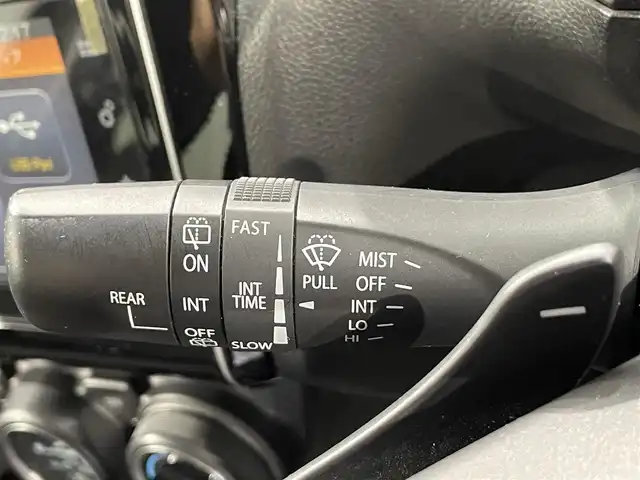 スズキ スイフト HYBRID RS 愛知県 2017(平29)年 5.9万km スーパーブラックパール 純正ナビ/（Bluetooth/AM/FM/フルセグTV/Carplay/CD/DVD）/アラウンドビューモニター/シートヒーター/LEDヘッドライト/ETC/ドライブレコーダー/プッシュスタートボタン/アイドリングストップ/スマートキー/スペアキー1本/純正16インチAW/純正フロアマット