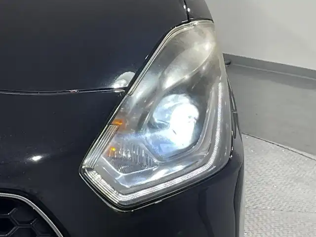 スズキ スイフト HYBRID RS 愛知県 2017(平29)年 5.9万km スーパーブラックパール 純正ナビ/（Bluetooth/AM/FM/フルセグTV/Carplay/CD/DVD）/アラウンドビューモニター/シートヒーター/LEDヘッドライト/ETC/ドライブレコーダー/プッシュスタートボタン/アイドリングストップ/スマートキー/スペアキー1本/純正16インチAW/純正フロアマット