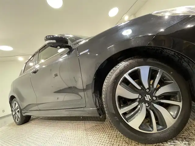 スズキ スイフト HYBRID RS 愛知県 2017(平29)年 5.9万km スーパーブラックパール 純正ナビ/（Bluetooth/AM/FM/フルセグTV/Carplay/CD/DVD）/アラウンドビューモニター/シートヒーター/LEDヘッドライト/ETC/ドライブレコーダー/プッシュスタートボタン/アイドリングストップ/スマートキー/スペアキー1本/純正16インチAW/純正フロアマット