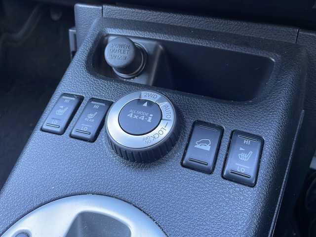 日産 エクストレイル 20X 山口県 2011(平23)年 13.1万km ダイヤモンドブラック 純正HIDヘッドライト/純正フォグランプ/オートライト/純正17インチアルミホイール/革巻きステアリング/防水シート/全席シートヒーター/DAC/ルーフレール/社外ボンネットバイザー/スマートキー/純正フロアマット/トランクマット/純正ドアバイザー/電動格納ドアミラー