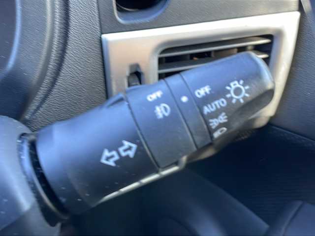 日産 エクストレイル 20X 山口県 2011(平23)年 13.1万km ダイヤモンドブラック 純正HIDヘッドライト/純正フォグランプ/オートライト/純正17インチアルミホイール/革巻きステアリング/防水シート/全席シートヒーター/DAC/ルーフレール/社外ボンネットバイザー/スマートキー/純正フロアマット/トランクマット/純正ドアバイザー/電動格納ドアミラー