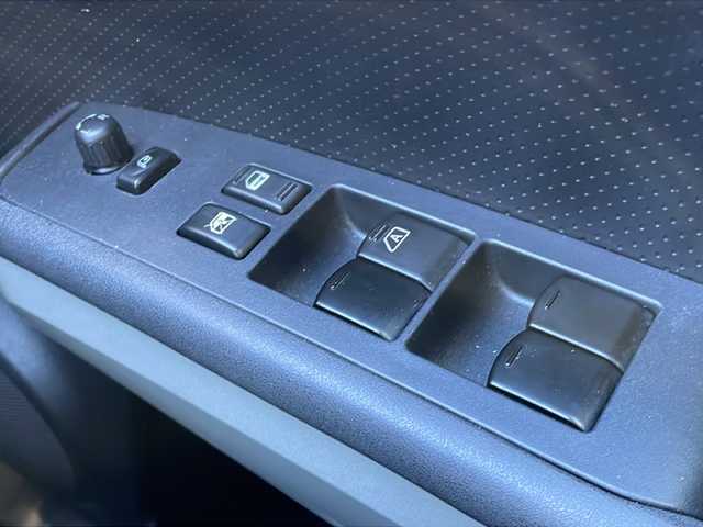 日産 エクストレイル 20X 山口県 2011(平23)年 13.1万km ダイヤモンドブラック 純正HIDヘッドライト/純正フォグランプ/オートライト/純正17インチアルミホイール/革巻きステアリング/防水シート/全席シートヒーター/DAC/ルーフレール/社外ボンネットバイザー/スマートキー/純正フロアマット/トランクマット/純正ドアバイザー/電動格納ドアミラー