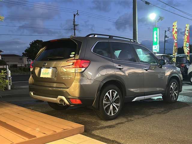 スバル フォレスター ハイブリッド アドバンス 香川県 2020(令2)年 2.5万km セピアブロンズM パナソニックＳＤナビ/・フルセグＴＶ/・Ｂｌｕｅｔｏｏｔｈ接続/・Ｂｌｕ－ｒａｙ再生/・ＤＶＤ再生/・ＣＤ再生/・ＦＭＡＭラジオ）/サンルーフ/４ＷＤ/パワーシート/パワーバックドア/全席シートヒーター/ルーフレール/ETC2.0/バックカメラ/フロントカメラ/サイドカメラ/ドライブレコーダー/コーナーセンサー/プッシュスタート