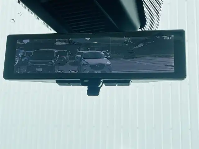 日産 キックス X ツートーンインテリアED 熊本県 2021(令3)年 3.2万km ブリリアントホワイトパール 純正ナビ/・AM/FM/CD/DVD/BT/SD/・フルセグTV/・バックカメラ/デジタルインナーミラー/インテリジェントエマージェンシーブレーキ/踏み間違い衝突防止アシスト/プロパイロット/インテリジェントアラウンドビューモニター/インテリジェントFCW/車線逸脱警報/後方車両検知警報/後退時車両検知警報/ハイビームアシスト/電動パーキングブレーキ/・ブレーキホールド/革巻きステアリング/・ステアリングスイッチ/・ハンドルヒーター/・D・N席パワーシート/・前方シートヒーター/社外ETC/前後ドライブレコーダー/フォグライト/純正１７インチAW/純正フロアマット/ドアバイザー/トノカバー/TVキャンセラー/プッシュスタート/スマートキー