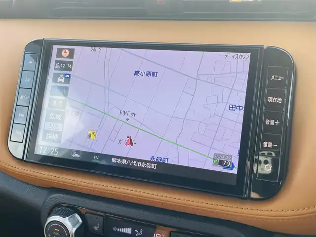 日産 キックス X ツートーンインテリアED 熊本県 2021(令3)年 3.2万km ブリリアントホワイトパール 純正ナビ/・AM/FM/CD/DVD/BT/SD/・フルセグTV/・バックカメラ/デジタルインナーミラー/インテリジェントエマージェンシーブレーキ/踏み間違い衝突防止アシスト/プロパイロット/インテリジェントアラウンドビューモニター/インテリジェントFCW/車線逸脱警報/後方車両検知警報/後退時車両検知警報/ハイビームアシスト/電動パーキングブレーキ/・ブレーキホールド/革巻きステアリング/・ステアリングスイッチ/・ハンドルヒーター/・D・N席パワーシート/・前方シートヒーター/社外ETC/前後ドライブレコーダー/フォグライト/純正１７インチAW/純正フロアマット/ドアバイザー/トノカバー/TVキャンセラー/プッシュスタート/スマートキー