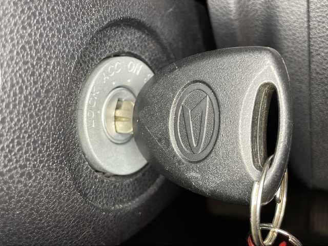 ダイハツ ミラ イース L SAⅢ 広島県 2019(令1)年 2.4万km ブラックマイカメタリック 社外ナビ　/フルセグTV/オートハイビーム　/オートライト　/衝突軽減ブレーキ　/踏み間違い防止　/コーナーセンサー　/社外フロアマット　/スマートキー　/Bluetooth　/アイドリングストップ/ドライブレコーダー　/純正１３インチホイールキャップ/エアバック（運転席/助手席）