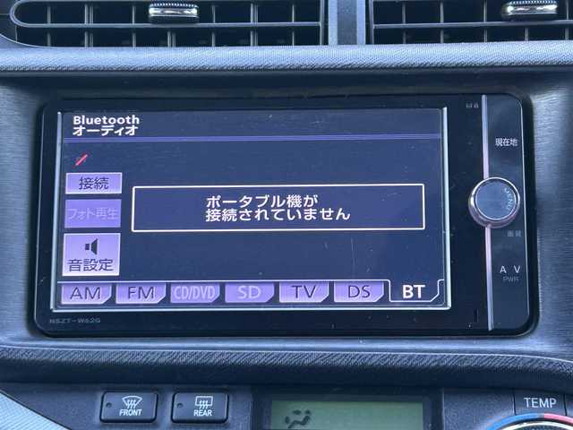 トヨタ アクア S 兵庫県 2014(平26)年 8.1万km クールソーダメタリック 純正ナビ/ドライブレコーダー/ETC/フルセグテレビ/LEDヘッドライト/Bluetooth/プッシュスタート/取扱説明書/ドアバイザー/純正フロアマット/横滑り防止装置/オートライト