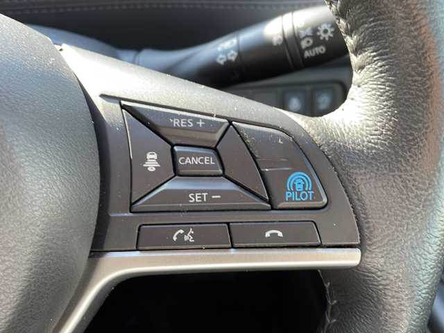 日産 セレナ ハイウェイスター V 新潟県 2020(令2)年 6.5万km 黒 純正SDナビ/(BT/FM/AM/DVD/ワンセグTV)/ドラレコ/シートヒーター(前席)/ステアリングスイッチ/ステアリングヒーター/両側パワースライドドア/プロパイロット/アラウンドビューモニター/全方位カメラ/コーナーセンサー/夏タイヤ積載/電格ミラー/ドアバイザー/スペアキー1本/ETC