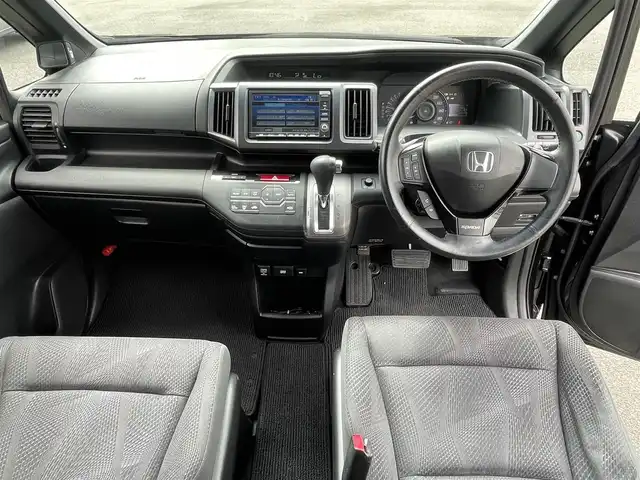 ホンダ ステップワゴン スパーダ Z 佐賀県 2012(平24)年 8.8万km プレミアムブラキッシュパール (株)IDOMが運営する【じしゃロン佐賀店】の自社ローン対象車両になります。こちらは現金ご利用時の価格です。自社ローンご希望の方は別途その旨お申付け下さい。/禁煙車　/８人乗り　/ＨＤＤナビ/バックカメラ　　/両側電動スライドドア　/フリップダウンモニター