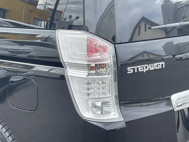 ホンダ ステップワゴン スパーダ Z 佐賀県 2012(平24)年 8.8万km プレミアムブラキッシュパール (株)IDOMが運営する【じしゃロン佐賀店】の自社ローン対象車両になります。こちらは現金ご利用時の価格です。自社ローンご希望の方は別途その旨お申付け下さい。/禁煙車　/８人乗り　/ＨＤＤナビ/バックカメラ　　/両側電動スライドドア　/フリップダウンモニター