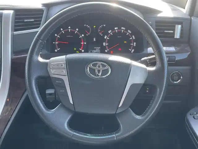 トヨタ ヴェルファイア 2．4Z 香川県 2013(平25)年 10.9万km ブラック 純正8型HDDナビ（NHZN-X62G）/・Bluetooth接続/・フルセグTV/・HDDミュージックサーバー/・CD/DVD/・AM/FM/純正11型後席用モニター（V11T-R62C）/両側電動スライドドア/クリアランスソナー/純正18インチアルミホイール/ビルトインETC/nanoe/オットマン/ステアリングリモコン/純正フロアマット/純正ドアバイザー/３列シート/MTモード付AT/ウォークスルー(2列目)/プッシュスタート/スマートキー