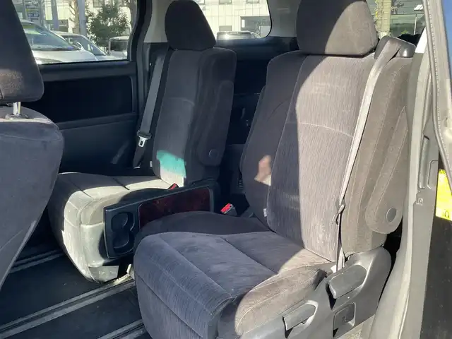 トヨタ ヴェルファイア 2．4Z 東京都 2013(平25)年 10.9万km ブラック (株)IDOMが運営する【じしゃロン昭島店】の自社ローン対象車両になります。こちらは現金ご利用時の価格です。自社ローンご希望の方は別途その旨お申付け下さい。					純正8型HDDナビ（NHZN-X62G）/・Bluetooth接続/・フルセグTV/・HDDミュージックサーバー/・CD/DVD/・AM/FM/純正11型後席用モニター（V11T-R62C）/両側電動スライドドア/クリアランスソナー/純正18インチアルミホイール/ビルトインETC/nanoe/オットマン/ステアリングリモコン/純正フロアマット/純正ドアバイザー/３列シート/MTモード付AT/ウォークスルー(2列目)/プッシュスタート/スマートキー