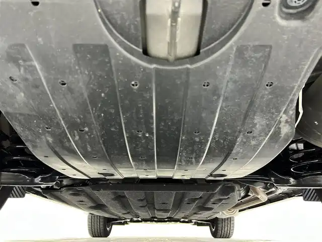 ホンダ ヴェゼル ハイブリッド Z ホンダセンシング 佐賀県 2020(令2)年 2.9万km ルーセブラックM 純正７インチナビ/（フルセグTV/CD/DVD/Bluetooth//USB/SD録音）/バックカメラ/衝突被害軽減ブレーキ/レーンキープアシスト/シートヒーター/ハーフレザーシート/パドルシフト/レーダークルーズコントロール/純正１７インチアルミホイール/ＬＥＤヘッドライト/オートライト/フォグライト/純正フロアマット/ビルトインＥＴＣ/スマートキー/スペアキー×１/電子パーキングブレーキ/ステアリングリモコン/横滑り防止装置/盗難防止装置