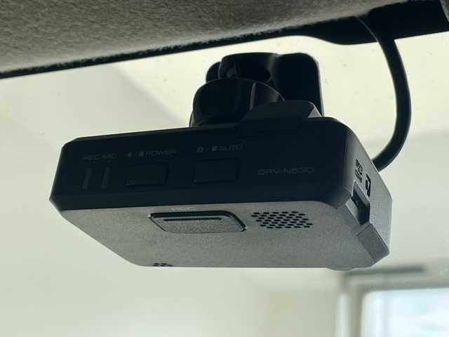 スズキ ハスラー G 沖縄県 2019(平31)年 8.1万km アクティブイエロー/ブラック2トーンルーフ ケンウッドナビ　【MDV-D407BTW】/　（ＴＶ　Ｂｌｕｅｔｏｏｔｈ　DVD　CD）/ドライブレコーダー　/プッシュスタート　/スマートキー　/ＬＥＤヘッドライト　/シートヒーター　/アイドリングストップ　/オートエアコン　/パワーウィンドウ　/パワーステアリング