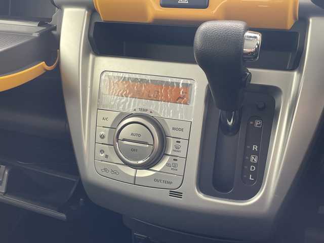 スズキ ハスラー G 沖縄県 2019(平31)年 8.1万km アクティブイエロー/ブラック2トーンルーフ ケンウッドナビ　【MDV-D407BTW】/　（ＴＶ　Ｂｌｕｅｔｏｏｔｈ　DVD　CD）/ドライブレコーダー　/プッシュスタート　/スマートキー　/ＬＥＤヘッドライト　/シートヒーター　/アイドリングストップ　/オートエアコン　/パワーウィンドウ　/パワーステアリング