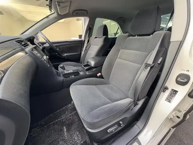 トヨタ クラウン アスリート プレミアムエディション 滋賀県 2008(平20)年 7.2万km ホワイトパールクリスタルシャイン 純正18インチナビ/・フルセグTV/・Bluetooth/・CD/・MD/バックカメラ/電動リアゲート/クルーズコントロール/パワーシート/アダプティブフロントライティングシステム/オートライト/プッシュスタート/ステアリングリモコン/横滑り防止機能/コーナーセンサー