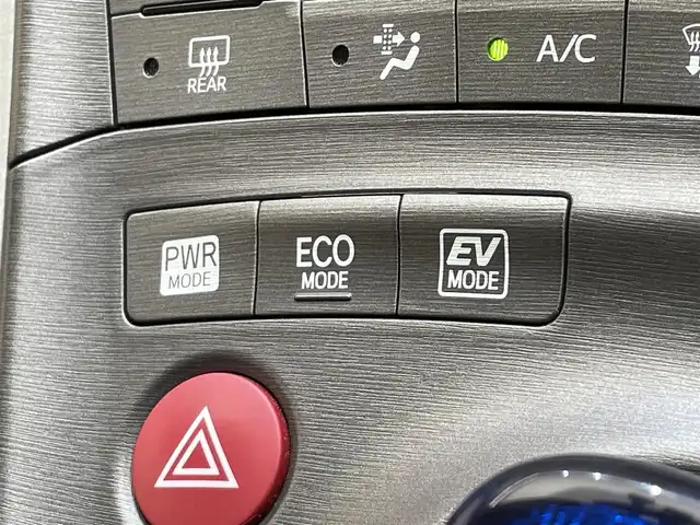 トヨタ プリウス G ツーリングセレ レザーパック 岩手県 2013(平25)年 8万km ホワイトパールクリスタルシャイン ヘッドアップディスプレイ/追従クルーズコントロール/オートライト/横滑り防止装置/アイドリングストップ/バックカメラ/コーナーセンサー/レザーシート/前席シートヒーター/運転席パワーシート/ビルトインETC/ワイパーデアイサー/ヘッドライトウォッシャー/パーキングアシスト/純正HDDナビ/純正フロアマット/純正17インチアルミホイール/純正LEDヘッドライト/純正オプションフォグライト/純正フロアマット/パワーステアリング/パワーウィンドウ