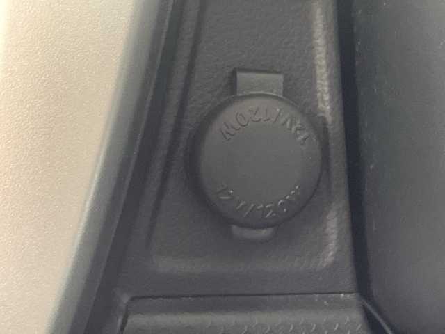 スズキ ハスラー X 沖縄県 2017(平29)年 6.5万km キャンディピンクメタリック/ホワイト2トーンルーフ 純正８インチナビ/　(ＣＤ　ＤＶＤ　フルセグＴＶ　Ｂｌｕｅｔｏｏｔｈ)/バックカメラ/デュアルカメラブレーキサポート/前席シートヒーター/アイドリングストップ/オートライト/純正アルミホイール/純正ドアバイザー/社外フロアマット/プッシュスタート/スマートキー/スペアキー有り