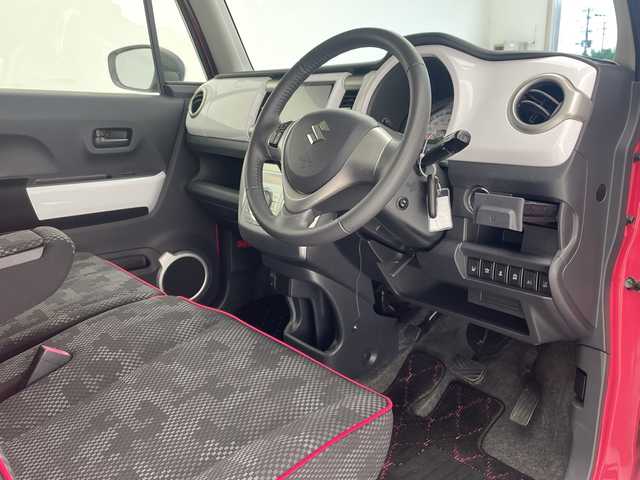 スズキ ハスラー X 沖縄県 2017(平29)年 6.5万km キャンディピンクメタリック/ホワイト2トーンルーフ 純正８インチナビ/　(ＣＤ　ＤＶＤ　フルセグＴＶ　Ｂｌｕｅｔｏｏｔｈ)/バックカメラ/デュアルカメラブレーキサポート/前席シートヒーター/アイドリングストップ/オートライト/純正アルミホイール/純正ドアバイザー/社外フロアマット/プッシュスタート/スマートキー/スペアキー有り