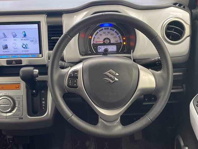 スズキ ハスラー X 沖縄県 2017(平29)年 6.5万km キャンディピンクメタリック/ホワイト2トーンルーフ 純正８インチナビ/　(ＣＤ　ＤＶＤ　フルセグＴＶ　Ｂｌｕｅｔｏｏｔｈ)/バックカメラ/デュアルカメラブレーキサポート/前席シートヒーター/アイドリングストップ/オートライト/純正アルミホイール/純正ドアバイザー/社外フロアマット/プッシュスタート/スマートキー/スペアキー有り