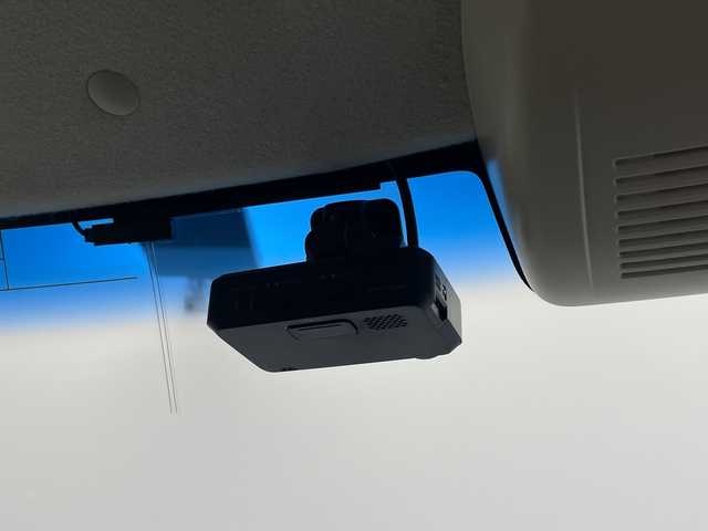 ホンダ Ｎ ＢＯＸ G･L ホンダセンシング カッパーブラウンスタイル 鹿児島県 2018(平30)年 6.3万km プラチナホワイトパール 社外ナビ/(BT/CD/DVD/AM/FM/フルセグTV)/ホンダセンシング/先行車発進お知らせ機能/誤発進抑制機能/衝突軽減ブレーキ/レーンキープアシスト/レーダークルーズコントロール/両側パワースライドドア/チップアップシート/前方ドライブレコーダー/ベンチシート/後方コーナーセンサー/オートマチックハイビーム/ビルトインETC/アイドリングストップ/ステアリングスイッチ/純正LEDヘッドライト/純正フロアマット/保証書/取扱説明書