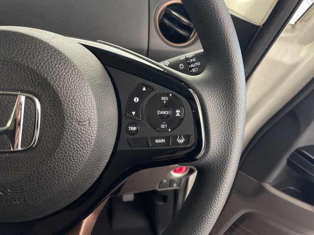 ホンダ Ｎ ＢＯＸ G･L ホンダセンシング カッパーブラウンスタイル 鹿児島県 2018(平30)年 6.3万km プラチナホワイトパール 社外ナビ/(BT/CD/DVD/AM/FM/フルセグTV)/ホンダセンシング/先行車発進お知らせ機能/誤発進抑制機能/衝突軽減ブレーキ/レーンキープアシスト/レーダークルーズコントロール/両側パワースライドドア/チップアップシート/前方ドライブレコーダー/ベンチシート/後方コーナーセンサー/オートマチックハイビーム/ビルトインETC/アイドリングストップ/ステアリングスイッチ/純正LEDヘッドライト/純正フロアマット/保証書/取扱説明書