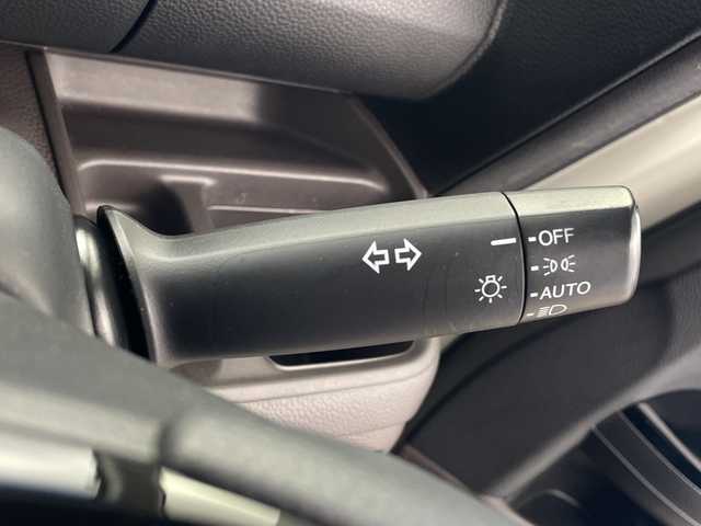 ホンダ Ｎ ＢＯＸ G･L ホンダセンシング カッパーブラウンスタイル 鹿児島県 2018(平30)年 6.3万km プラチナホワイトパール 社外ナビ/(BT/CD/DVD/AM/FM/フルセグTV)/ホンダセンシング/先行車発進お知らせ機能/誤発進抑制機能/衝突軽減ブレーキ/レーンキープアシスト/レーダークルーズコントロール/両側パワースライドドア/チップアップシート/前方ドライブレコーダー/ベンチシート/後方コーナーセンサー/オートマチックハイビーム/ビルトインETC/アイドリングストップ/ステアリングスイッチ/純正LEDヘッドライト/純正フロアマット/保証書/取扱説明書