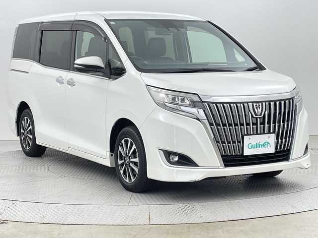 トヨタ エスクァイア Gi 新潟県 2018(平30)年 4.3万km ホワイトパールクリスタルシャイン 衝突被害軽減ブレーキ/レーンキープアシスト/純正７インチナビ/　（フルセグTV/BT/CD/DVD/AM/FM）/バックカメラ/両側パワースライドドア/クルーズコントロール/LEDヘッドライト/革シート/シートヒーター/純正15インチアルミホイール/アイドリングストップ/スマートキー/ビルトインETC