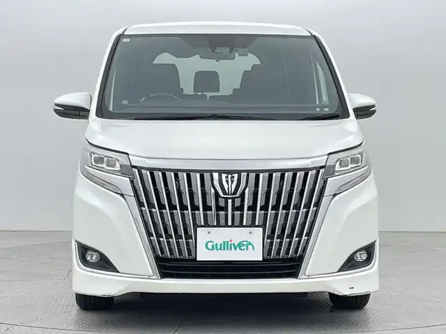 トヨタ エスクァイア Gi 新潟県 2018(平30)年 4.3万km ホワイトパールクリスタルシャイン 衝突被害軽減ブレーキ/レーンキープアシスト/純正７インチナビ/　（フルセグTV/BT/CD/DVD/AM/FM）/バックカメラ/両側パワースライドドア/クルーズコントロール/LEDヘッドライト/革シート/シートヒーター/純正15インチアルミホイール/アイドリングストップ/スマートキー/ビルトインETC