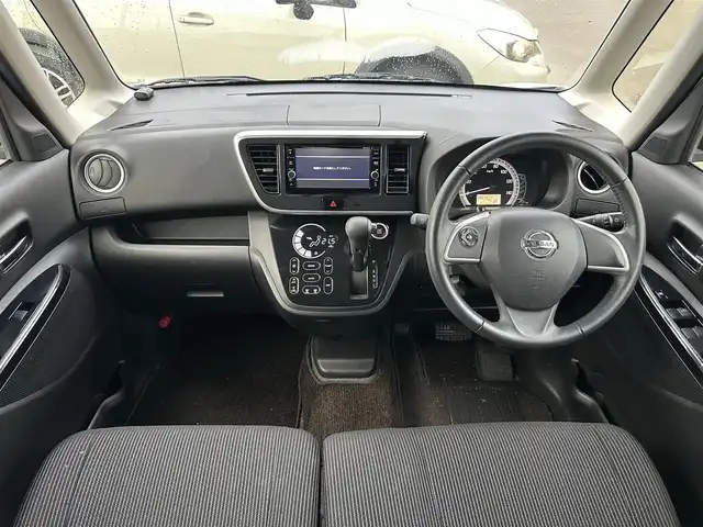 日産 デイズ ルークス X Vセレクション 道北・旭川 2017(平29)年 9.7万km ホワイトパール (株)IDOMが運営する【じしゃロン旭川店】の自社ローン専用車両になります。こちらは現金またはオートローンご利用時の価格です。自社ローンご希望の方は別途その旨お申付け下さい/　/・純正ナビ(CD/DVD/BT/SD/フルセグ)/・アラウンドビューモニター/・ETC/・ドライブレコーダー/・レーダーブレーキ/・両席パワースライドドア/・プッシュスタート/・スマートキー２個/・取扱説明書